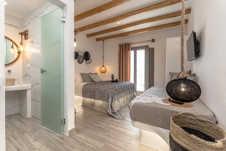 Naxos Contelibro Rooms